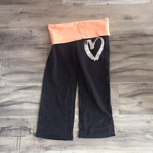 Victoria’s Secret cropped workout pants